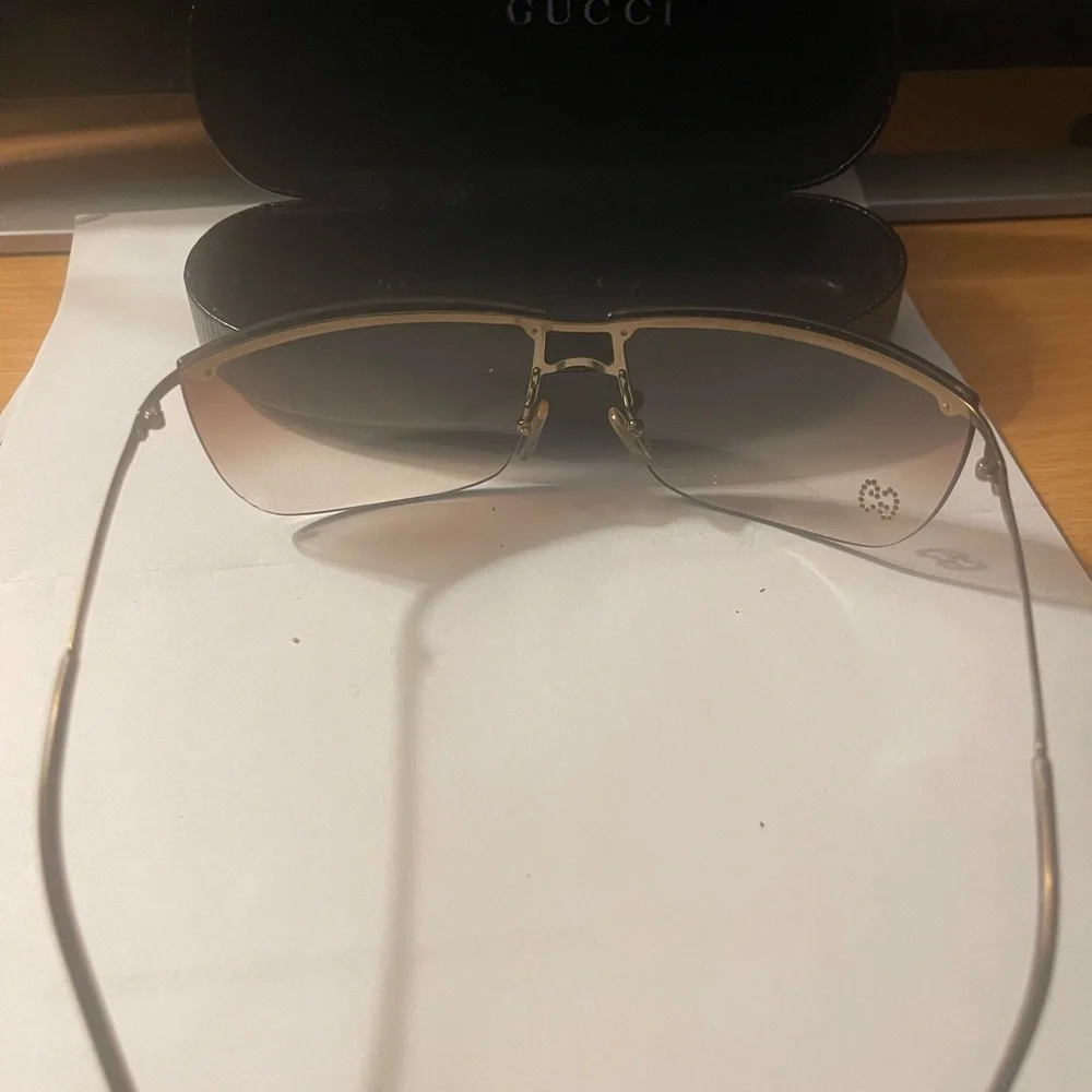 Vintage Gucci Shades Unisex late ‘90’s swag - Picture 2 of 4